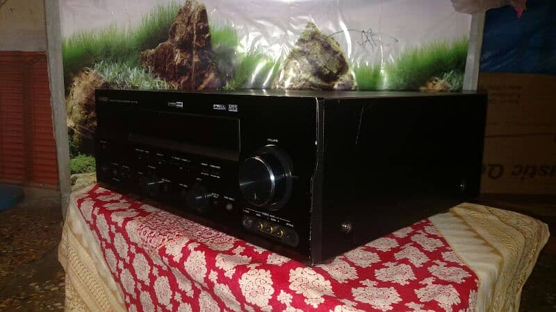 Yamaha RX-V757 amplifier. 1