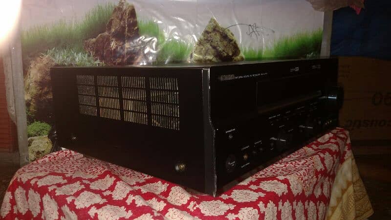 Yamaha RX-V757 amplifier. 2