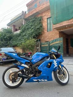 Yamaha R1 1000cc