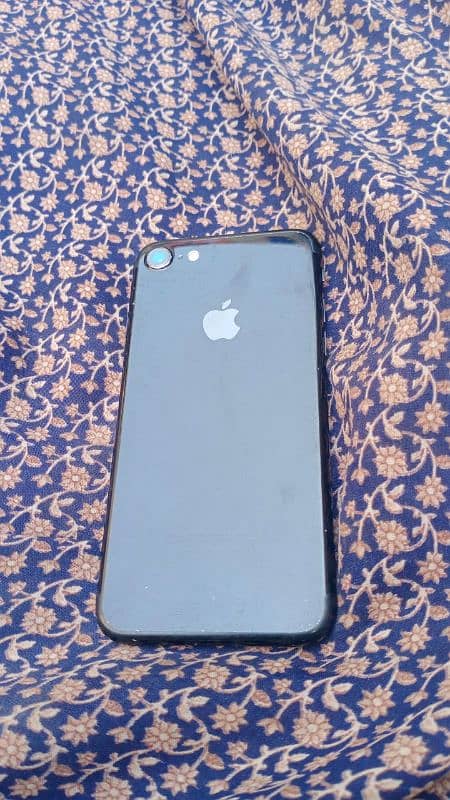 iPhone 7ha frant camera Nani chalta fingers print nahi chalta 128GB ha 2