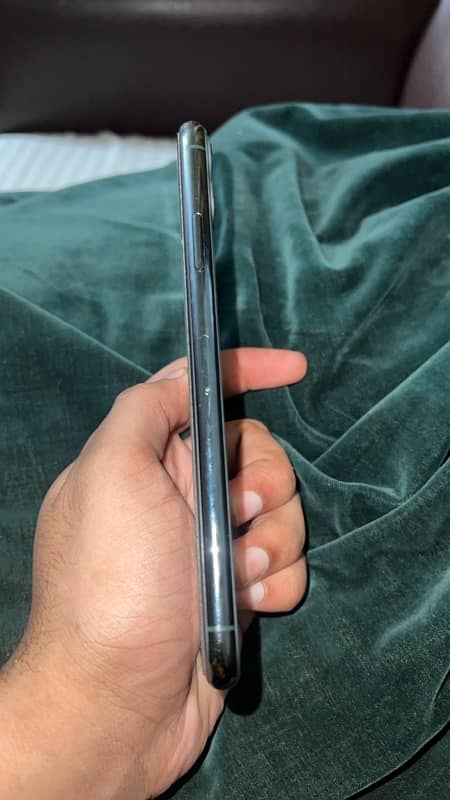 iphone 11pro max non pta 64gb 5