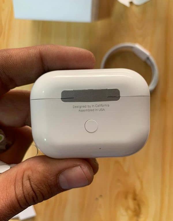 Airpods  pro 2 generation free cash on delivery 7days return 2