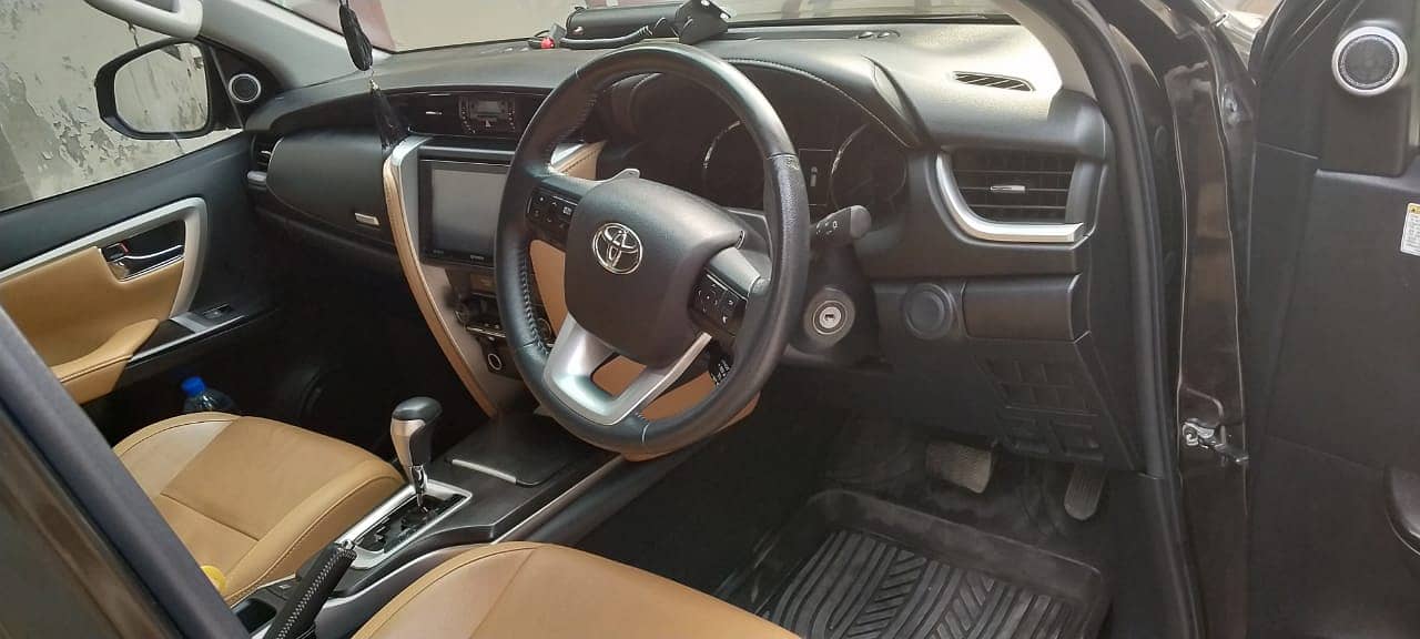 Toyota Fortuner 2017 4x4 5