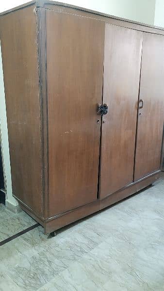 3 door Almari wardrobe 4