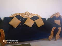 sofa set for sale  . . sofa is in good condition