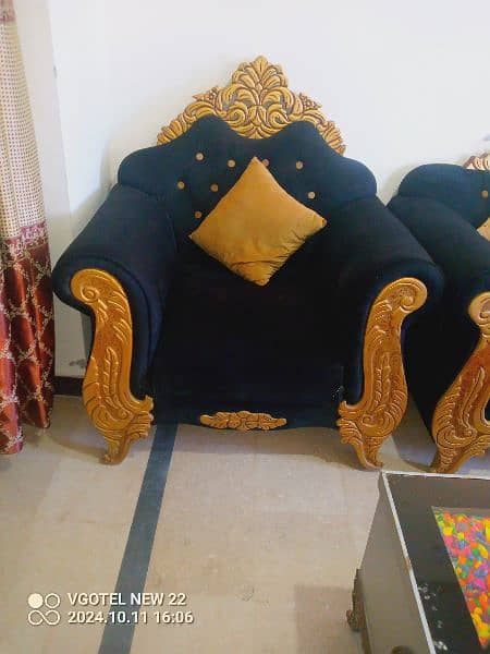 sofa set for sale  . . sofa is in good condition 1