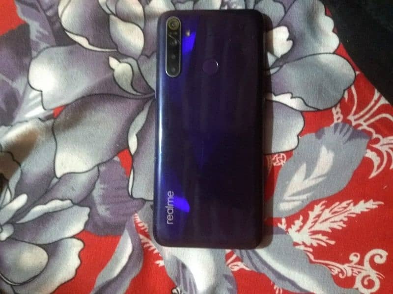 realme 5 hy. . 4+64gb. . 03171870320. 2