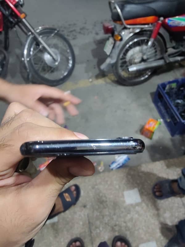 iPhone X 64gb all ok non pta Jv Face ID troue tone Sabb kuch ok Hy 5