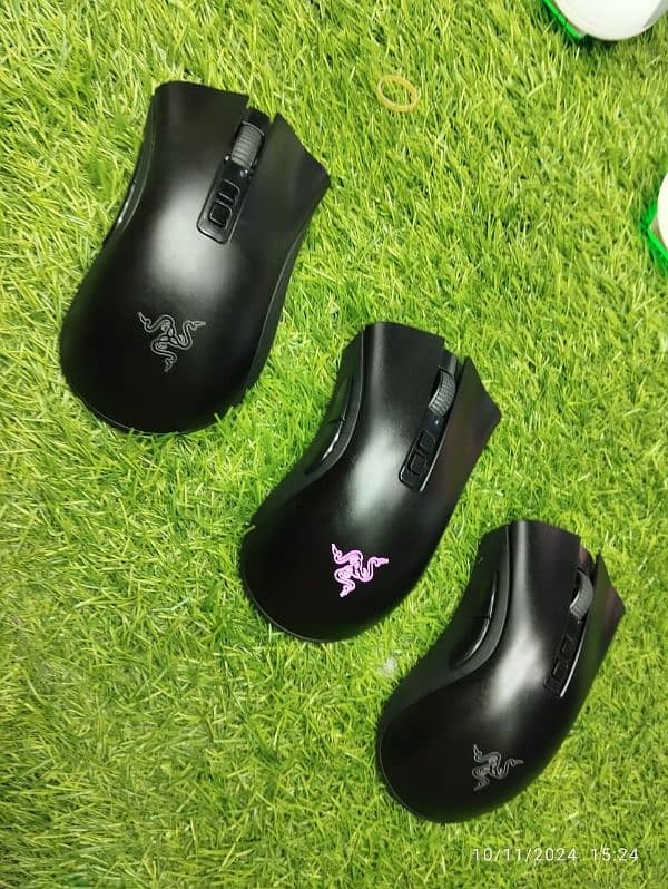 Razer Deathadder v2 pro Wireless mouse Gaming mouse  rechargable 1