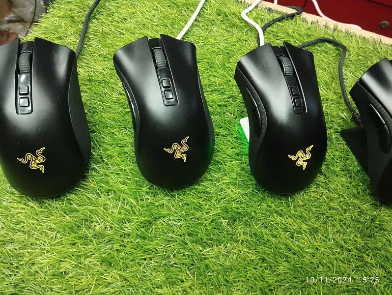 Razer Deathadder v2 pro Wireless mouse Gaming mouse  rechargable 2