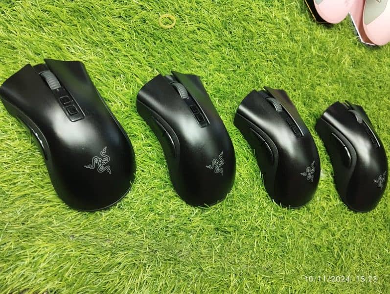 Razer Deathadder v2 pro Wireless mouse Gaming mouse  rechargable 4