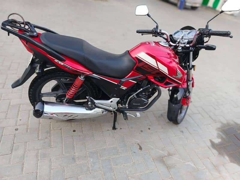 HONDA CB-150 URGENT SALE PRICE WILL NEGOTIATE GOOD OFERS ONLY 1