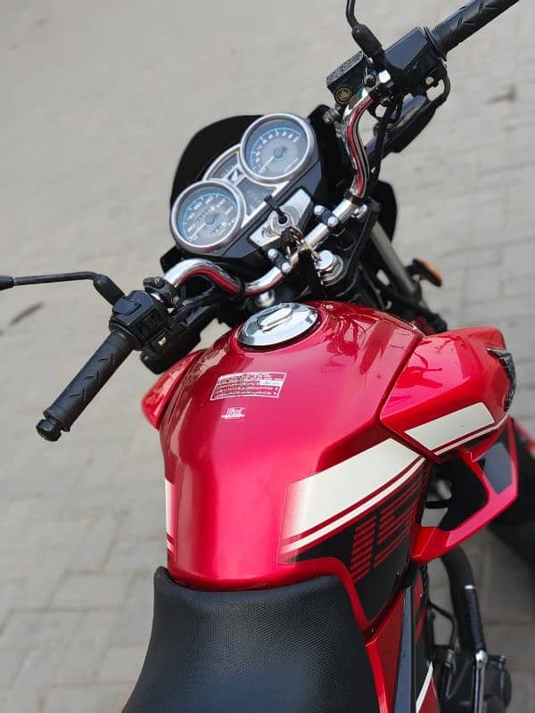 HONDA CB-150 URGENT SALE PRICE WILL NEGOTIATE GOOD OFERS ONLY 4