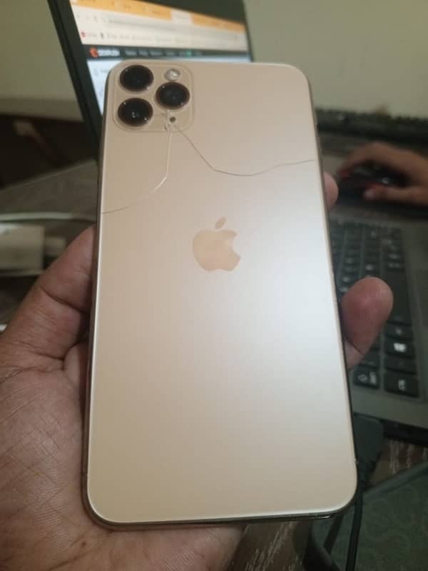 iphone 11 pro max  80%  64 Gb non pta bas back break baki All ok ha 1