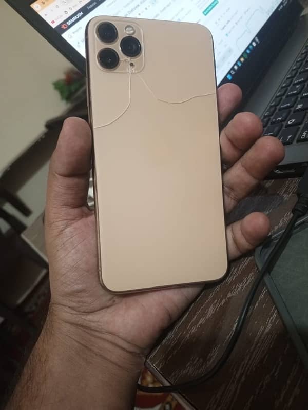 iphone 11 pro max  80%  64 Gb non pta bas back break baki All ok ha 2