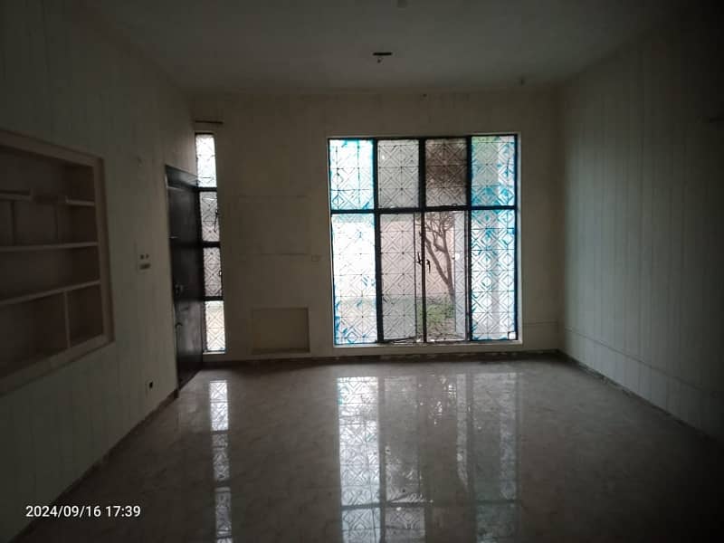 3kanal double storey house for rent for ofice use 33