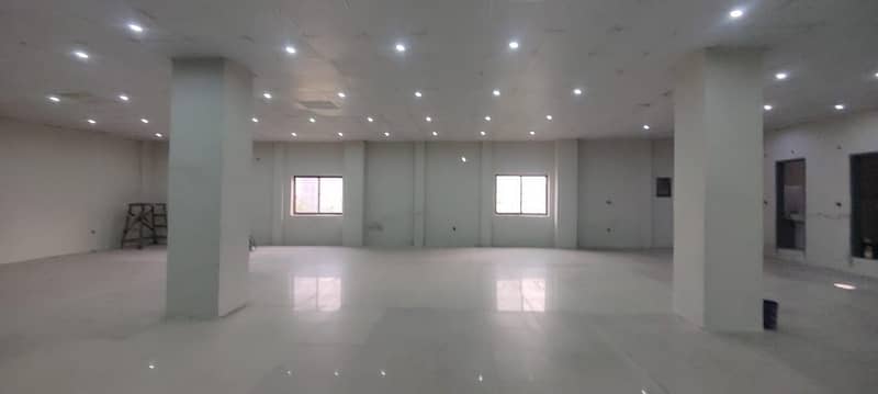 4000 sq. Ft Commercial Hall For Rent 1