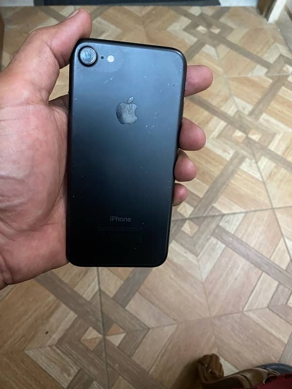 IPhone 7 128 gb 9/10 condition bh pta factory unlock 1