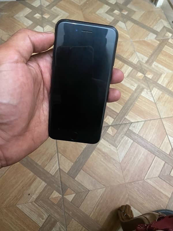 IPhone 7 128 gb 9/10 condition bh pta factory unlock 4