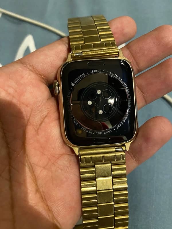 Apple Watch Series 6 Gold Stainless Steel 45mm 3