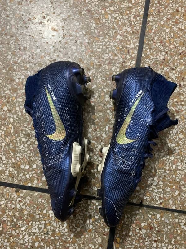 nike football shoes 2