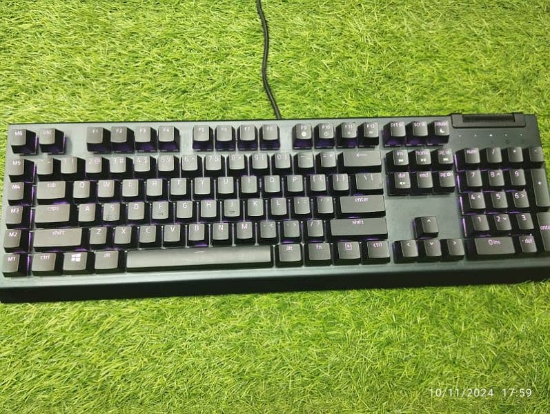 Rezar blackwidow v4 X Rezar gareen switch  Rgb gaming  Wire keyboard 0