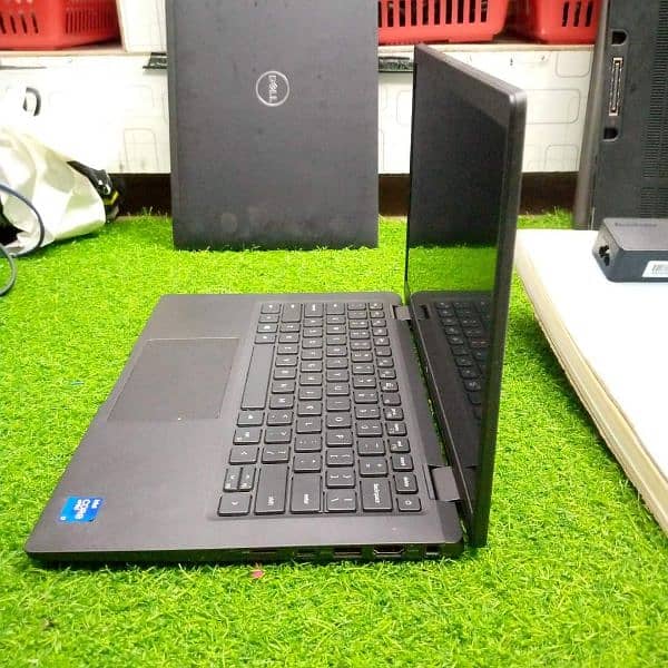 Dell Latitude 7420  i7-11th generation UltraBook Laptop 1