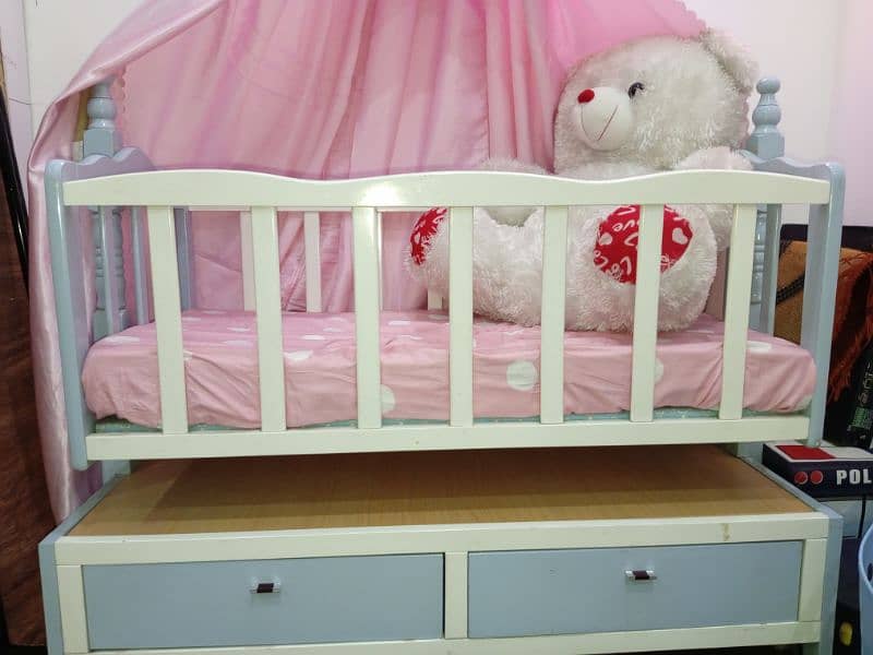 baby cot swinger 1