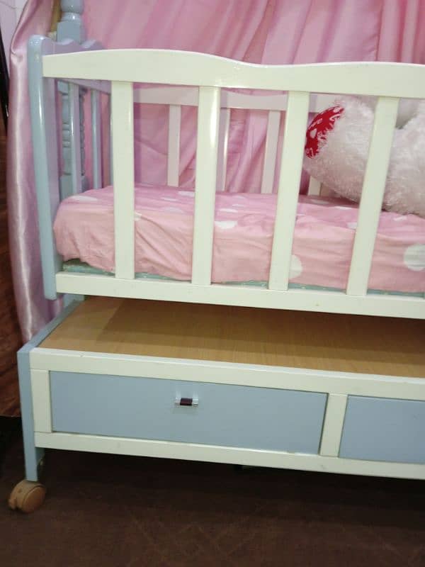 baby cot swinger 4