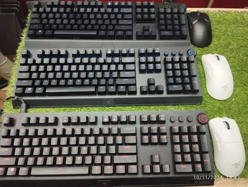 Razar blackwidow v3 pro  keyboard and mouse pair gaming mouse wireless 6