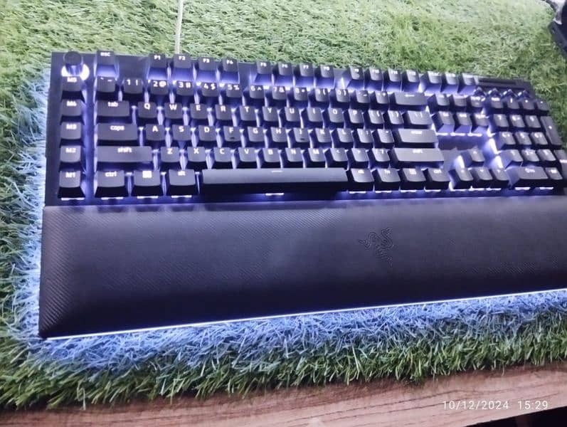 Razer blackwidow v4 pro  Razer gaming keyboard Full rgb keyboard 1