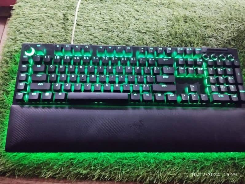 Razer blackwidow v4 pro  Razer gaming keyboard Full rgb keyboard 2