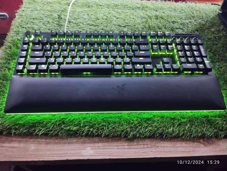 Razer blackwidow v4 pro  Razer gaming keyboard Full rgb keyboard 3