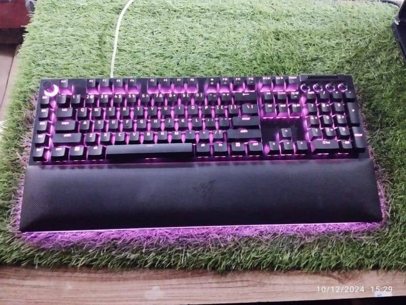 Razer blackwidow v4 pro  Razer gaming keyboard Full rgb keyboard 4