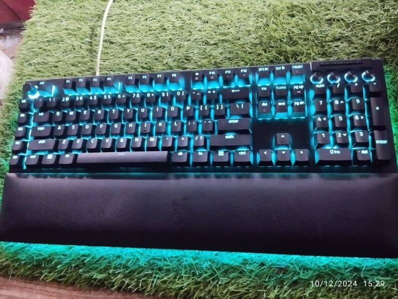 Razer blackwidow v4 pro  Razer gaming keyboard Full rgb keyboard 7