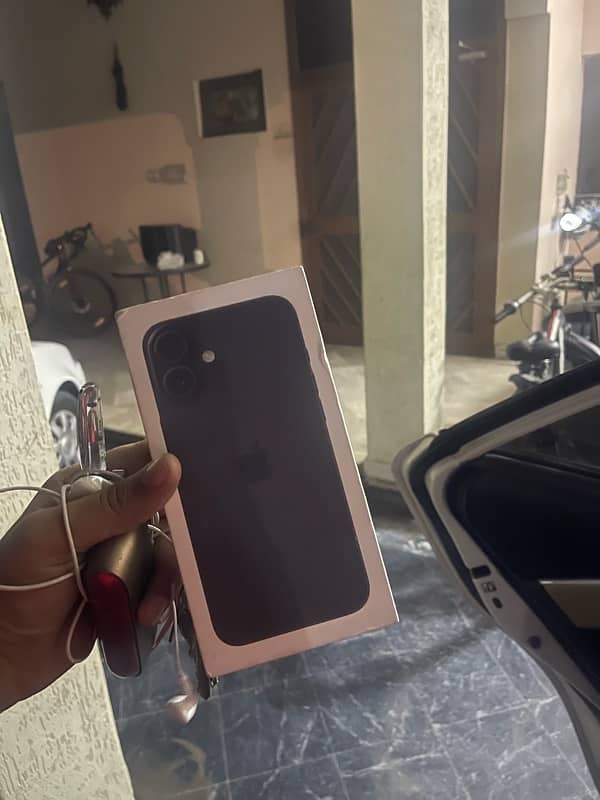 iphone 16 plus FU 128 UK 5