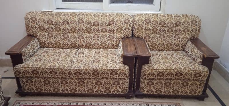 7-Seater Sofa Set - Heavy Wooden Frame, Excellent Condition 1