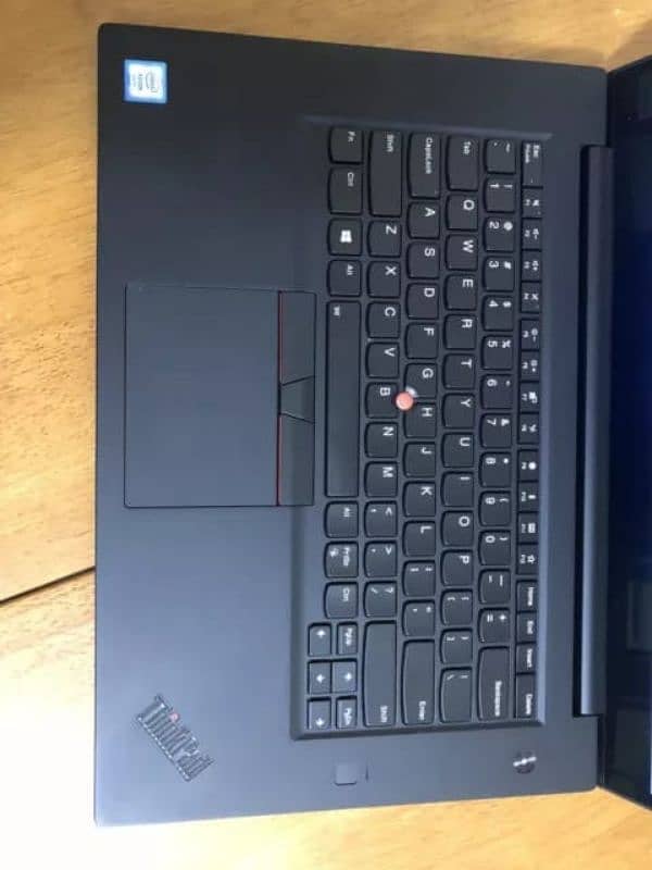 Lenovo ThinkPad P1 Gen 2  FHD display /  2.8 GHz 2