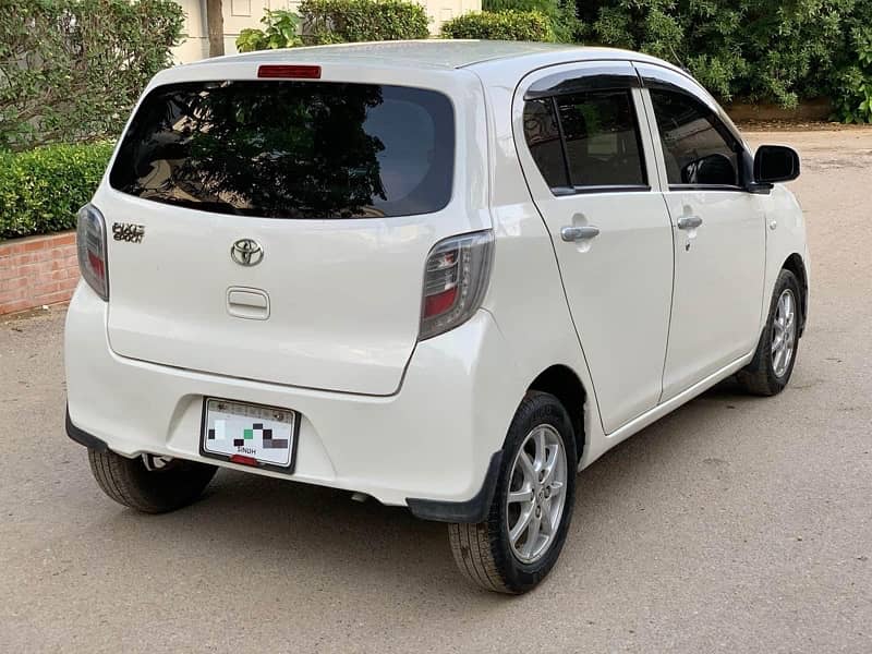 Daihatsu Mira 2016 3