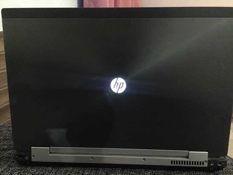 hp i7 laptop, 4 gb graphic card ,elitebook , workstation 8770w 5