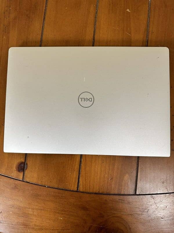 Dell XPS 13- 9380 /  Intel Core i7 8th Generation / Quadcore 3