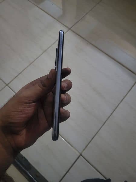 vivo V21 8/128 1