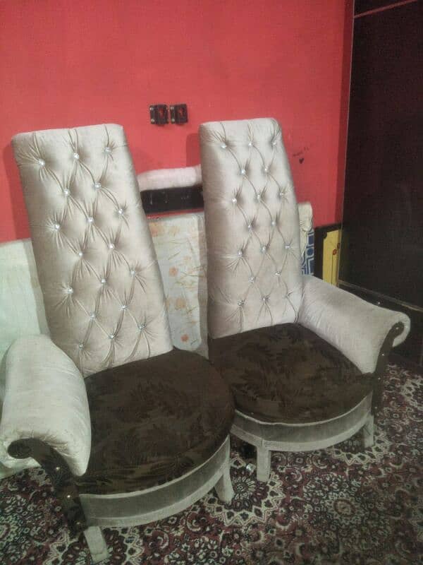 High Back Chairs with Round Small Table valvet Fabrics 1