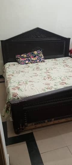 bed + mattres + Dressing table