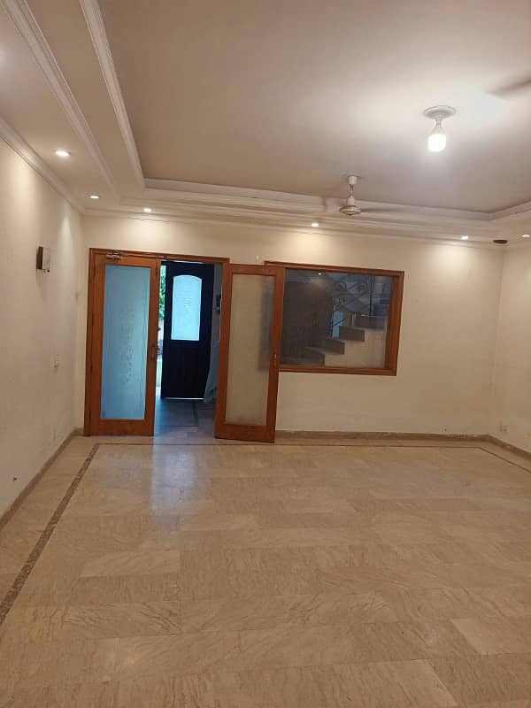 1 kanal commercial house for rent at the prime location of Johar town 22