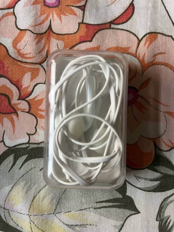 Samsung earphones 3