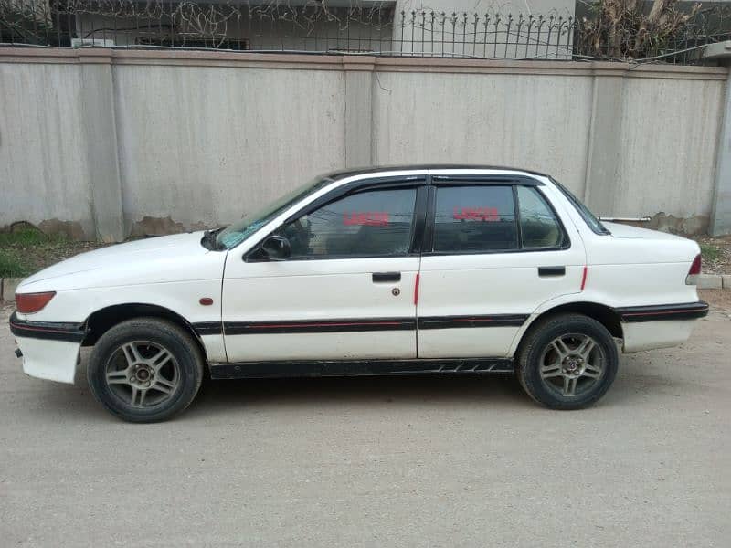 Mitsubishi Lancer 1989 13