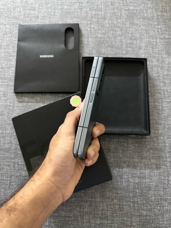 Samsung Z Fold 4 Complete Box Official Pta Approved 4