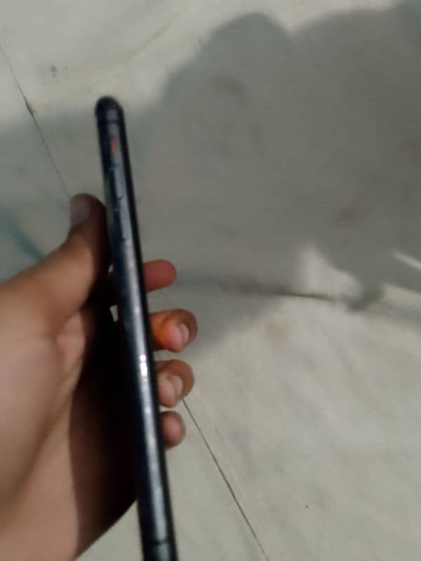 Iphone 11 Non PTA with 10/10 condition 6