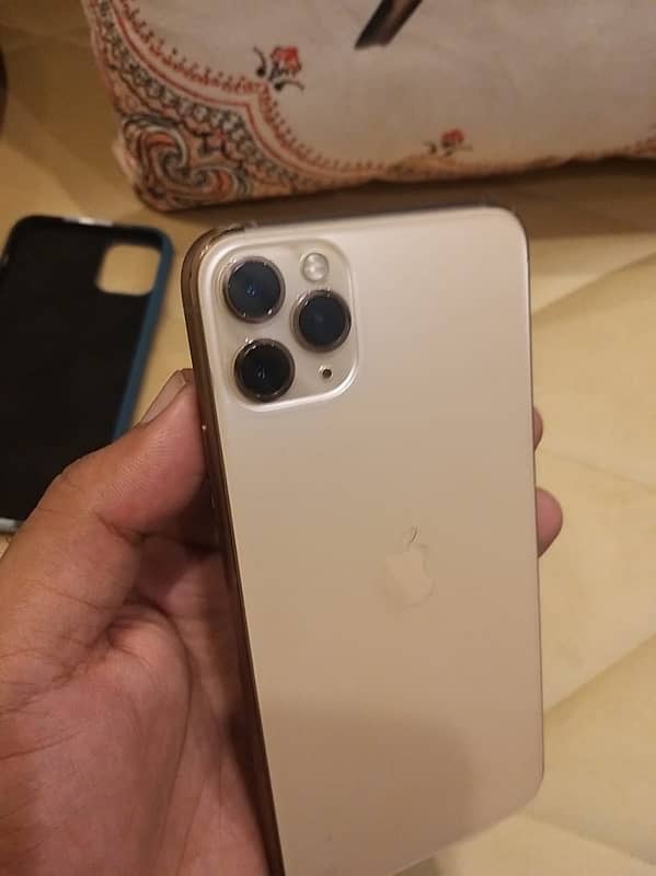 I PHONE 11 PRO MAX 256 GB GOLD COLOUR 1